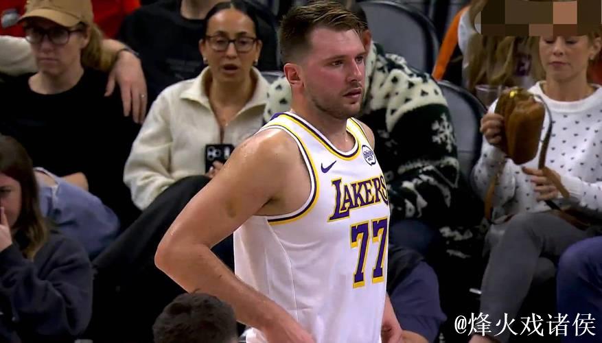 湖人116-114太阳2喜2忧!老詹+替补太重要,东契奇+斯玛特展弊端 湖人116-114太阳2喜2忧!老詹+替补太重要,东契奇+斯玛特展弊端